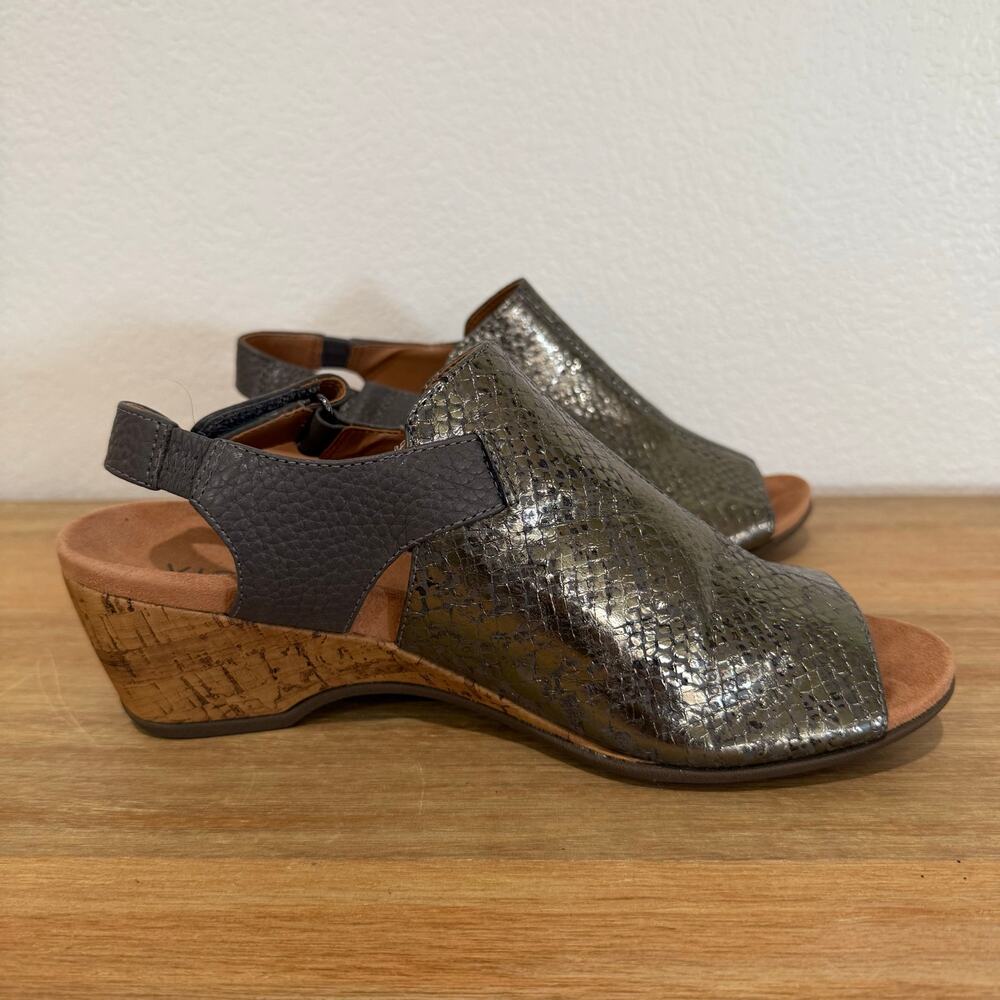 Vionic Tatiana Adjustable Peep Toe Wedge Metallic Snake Embossed Size 8.5 - Picture 9 of 13
